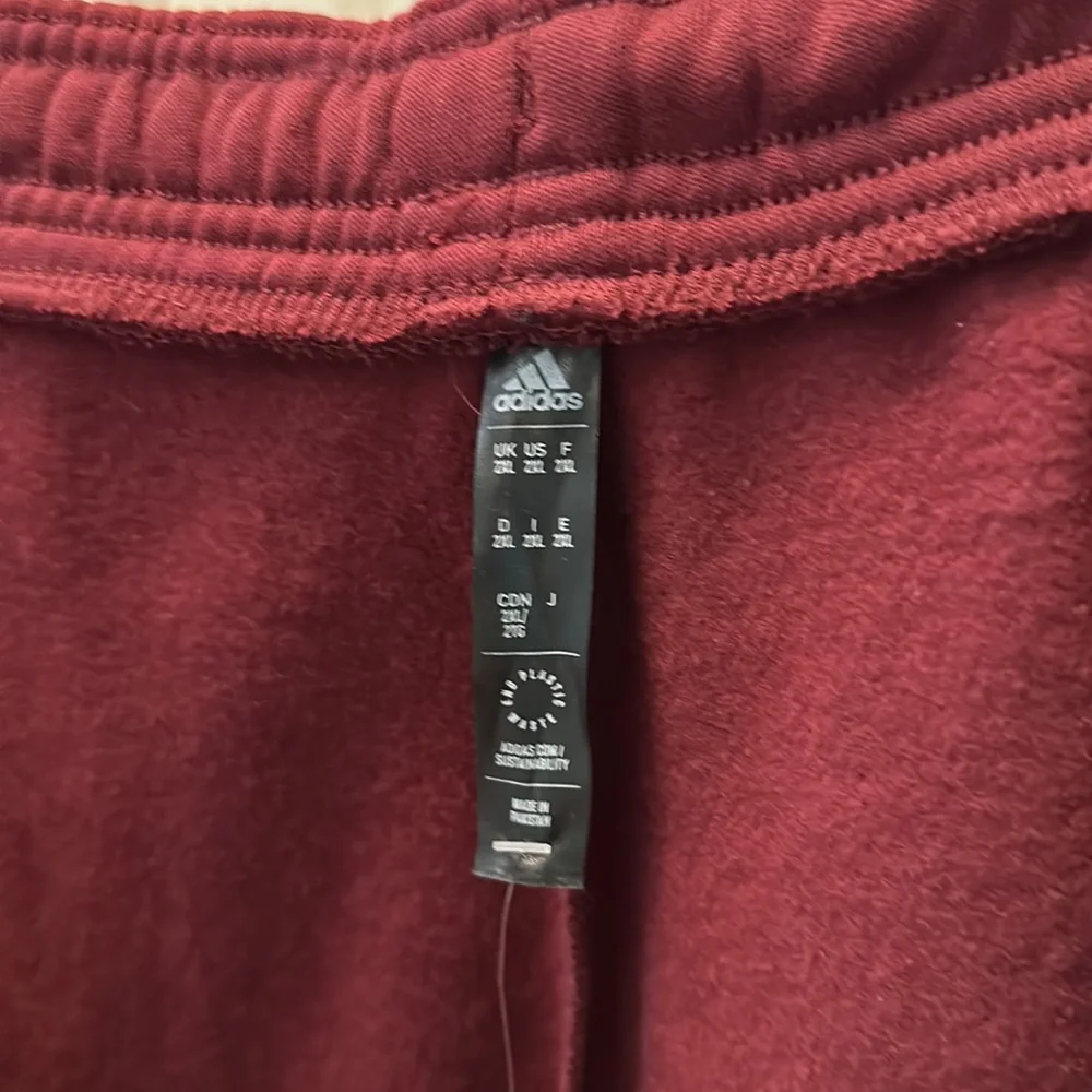 ADIDAS men’s Sportswear Stadium Fleece Badge of Sport Cuffed Joggers